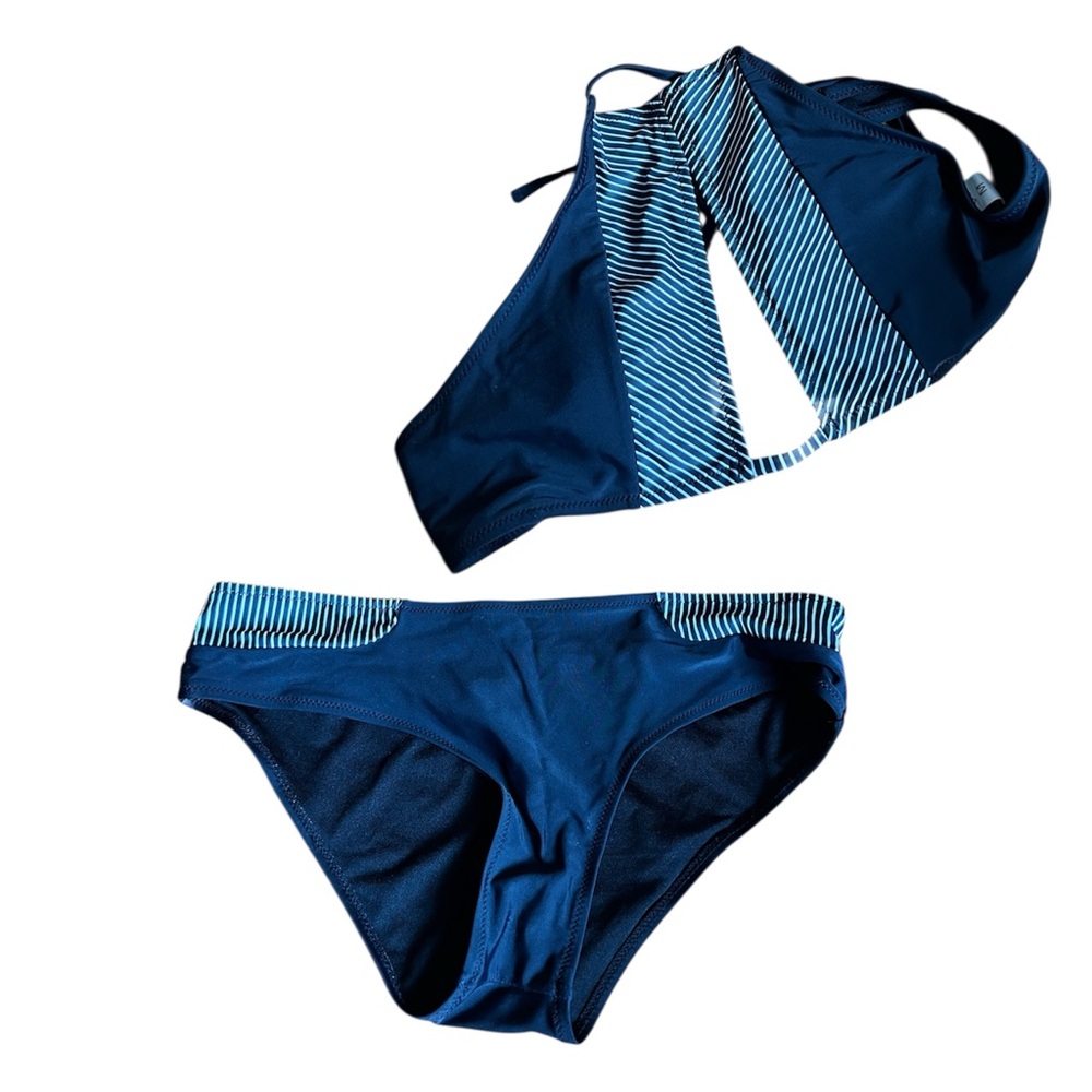 🔳C APPAREL: Women’s M, black & white striped accent bikini set, preowned🔳